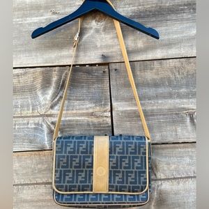 VINTAGE FENDI PURSE SIDE BAG CLUTCH